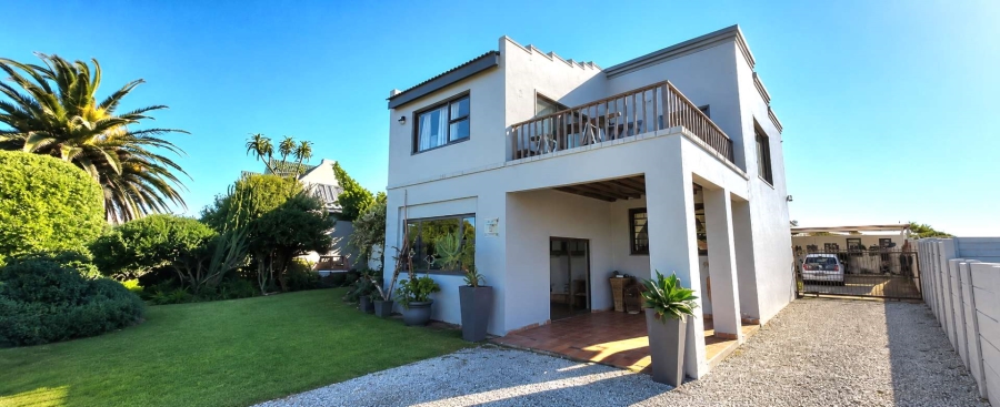 4 Bedroom Property for Sale in Kleinbaai Western Cape